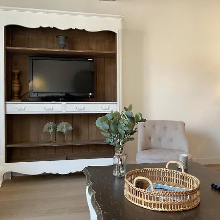 Batisse Paradis- 3 Calmes Et Elegants Au Centre Historique De Appartement *