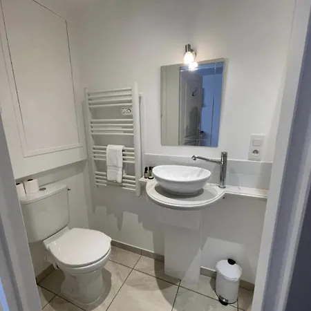 Batisse Paradis- 3 Calmes Et Elegants Au Centre Historique De Appartamento