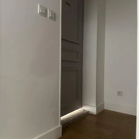 Batisse Paradis- 3 Calmes Et Elegants Au Centre Historique De *