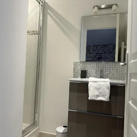 Appartement Batisse Paradis- 3 Calmes Et Elegants Au Centre Historique De Beaune (Cote d'Or)