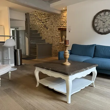 Batisse Paradis- 3 Calmes Et Elegants Au Centre Historique De * Beaune (Cote d'Or)