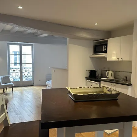 Appartement Batisse Paradis- 3 Calmes Et Elegants Au Centre Historique De