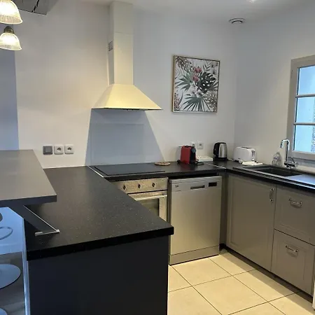 Appartement Batisse Paradis- 3 Calmes Et Elegants Au Centre Historique De