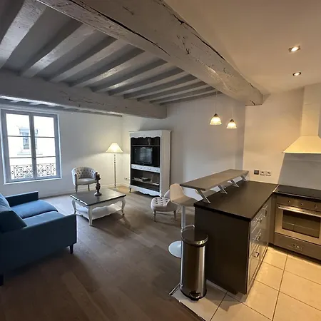 Appartamento Batisse Paradis- 3 Calmes Et Elegants Au Centre Historique De *