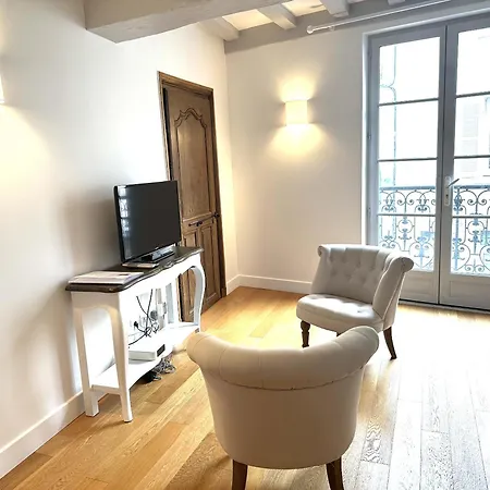 Batisse Paradis- 3 Calmes Et Elegants Au Centre Historique De *