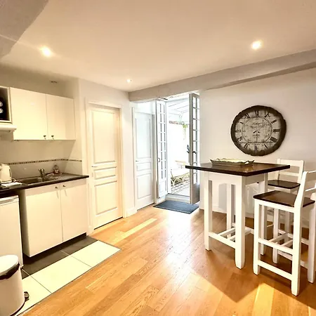 Batisse Paradis- 3 Calmes Et Elegants Au Centre Historique De Daire