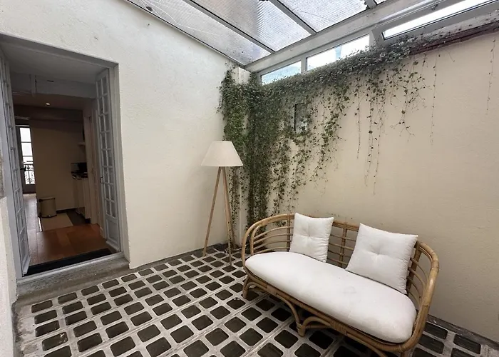 Апартаменти Batisse Paradis- 3 Calmes Et Elegants Au Centre Historique De