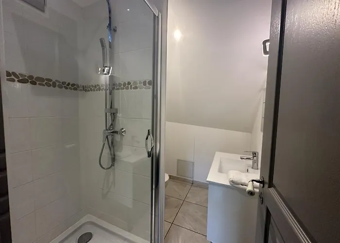 Batisse Paradis- 3 Calmes Et Elegants Au Centre Historique De Апартаменти