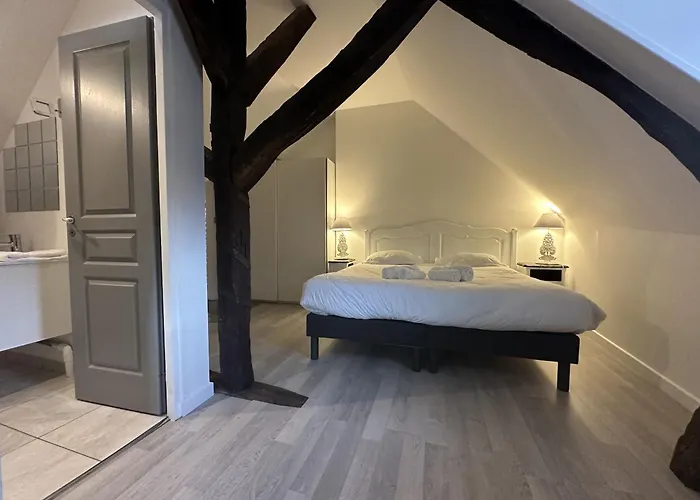 Апартаменти Batisse Paradis- 3 Calmes Et Elegants Au Centre Historique De