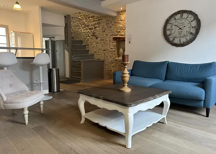 Batisse Paradis- 3 Calmes Et Elegants Au Centre Historique De * Бон