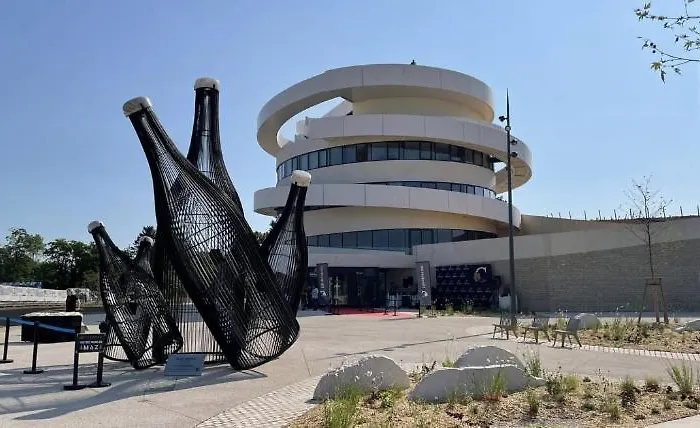 Batisse Paradis- 3 Calmes Et Elegants Au Centre Historique De *