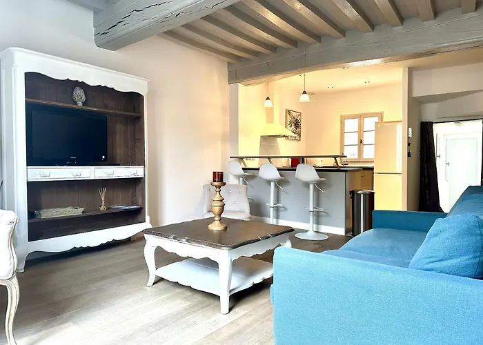 Апартаменти Batisse Paradis- 3 Calmes Et Elegants Au Centre Historique De Бон