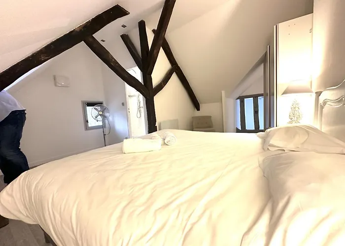 Апартаменти Batisse Paradis- 3 Calmes Et Elegants Au Centre Historique De *